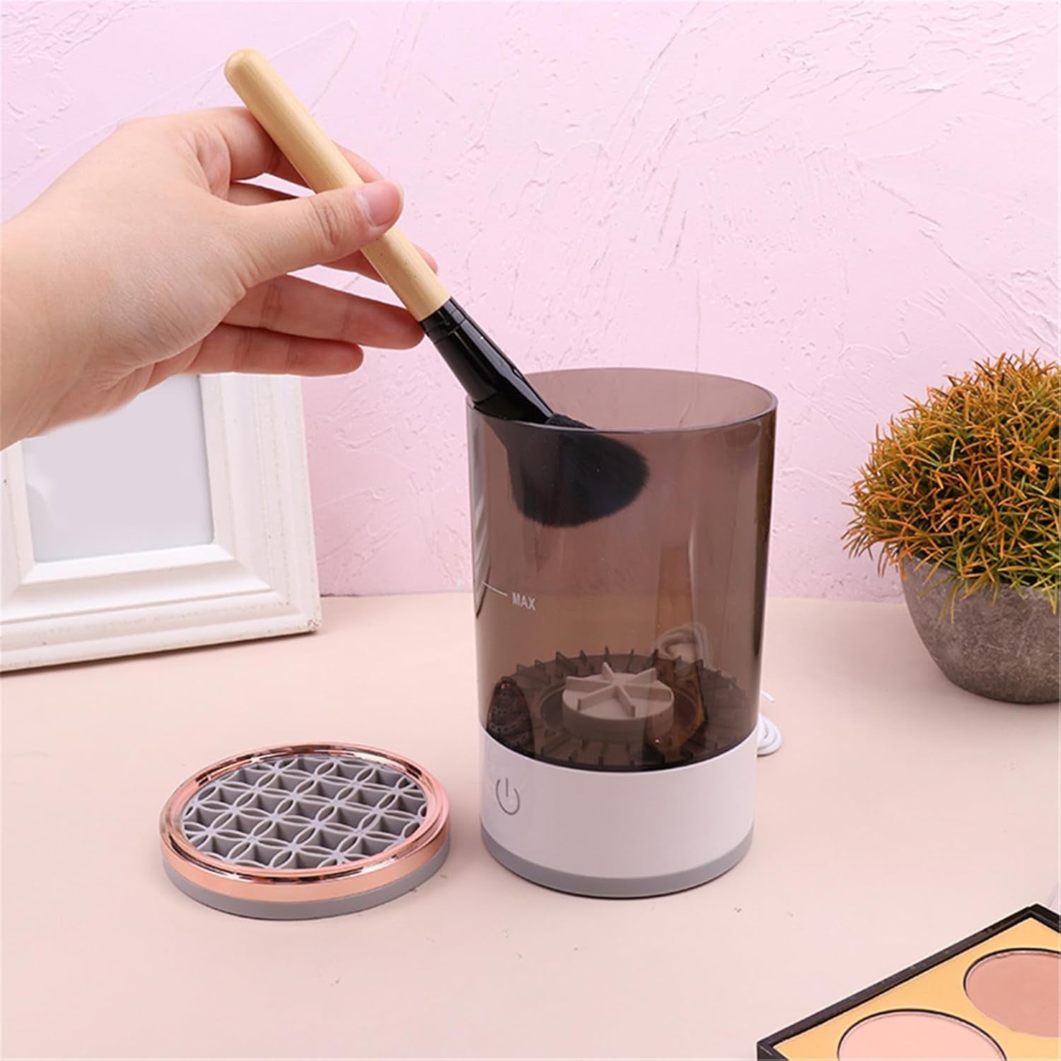 Automatic Electric Makeup Brush Cleaner Professional Tool Makeup Brush Washing Machine for Makeup Enthusiasts